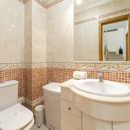 Moises * Αλμπουφέιρα