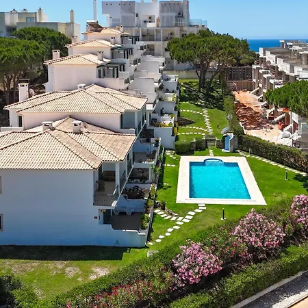 Moises البوفيرا