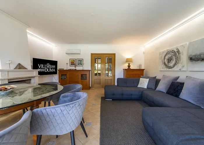 Moises * 阿尔布费拉